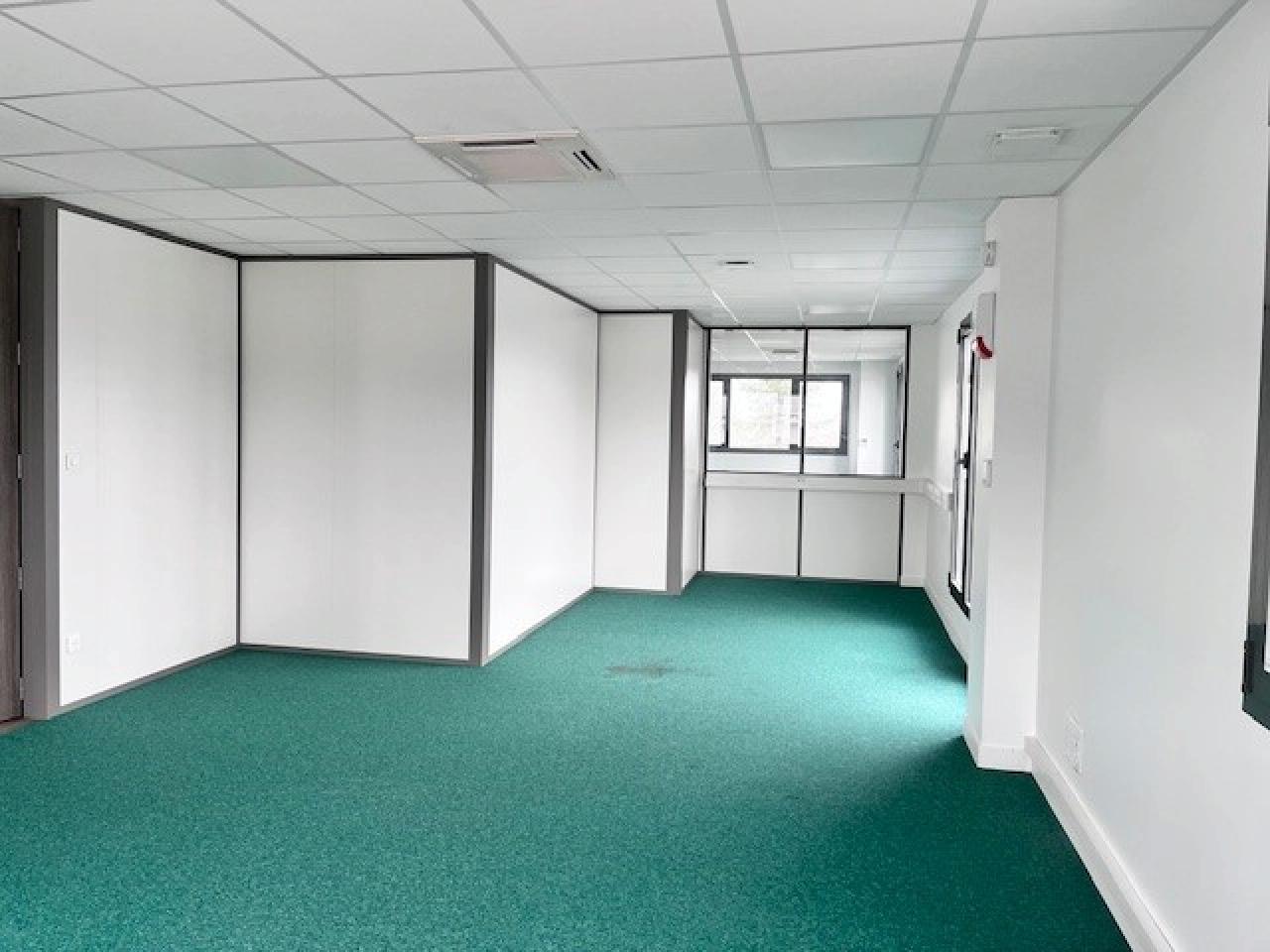 Bureau Pringy 220m² Location bureau Pringy Haute-Savoie OLBUR2531950 1